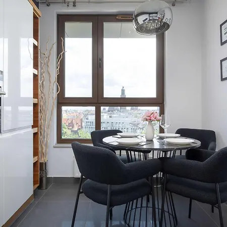 아파트 With A River View Near The Old Town By Renters Prestige 브로츠와프