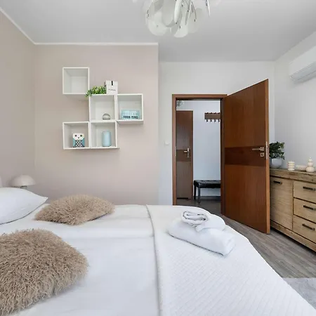 아파트 With A River View Near The Old Town By Renters Prestige