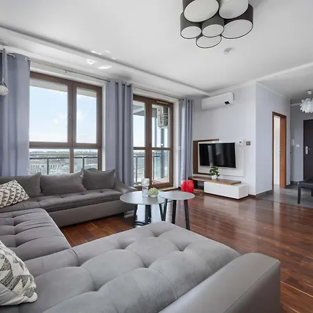 With A River View Near The Old Town By Renters Prestige Daire *