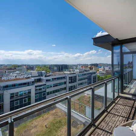 With A River View Near The Old Town By Renters Prestige 아파트 브로츠와프